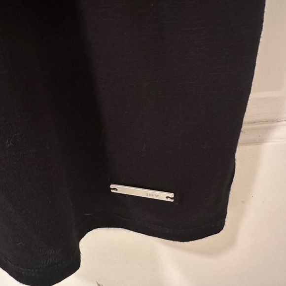 Jones New York Signature black short sleeved T-shirt with open shoulders large.. - Picture 4 of 13